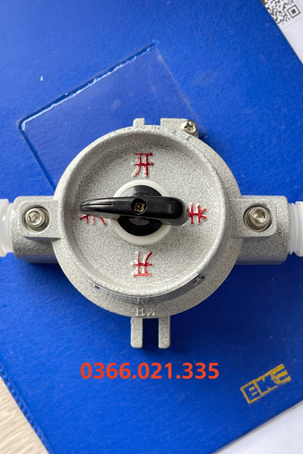 Công tắc điện SW-10 380V (1) cong-tac-phong-no-sw-10-380v